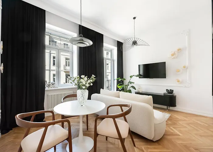 Wilcza Apartment With Mezzanine